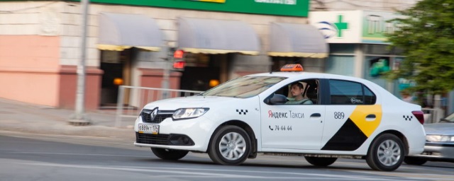 В Волгограде резко подорожали услуги «Яндекс.Такси»